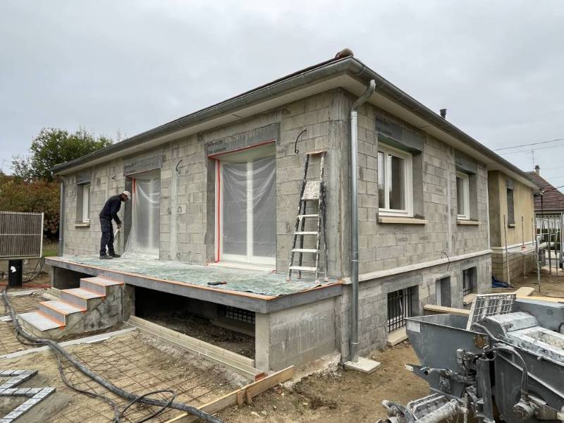 Déco pierre, enduit mural sculpté, Ravelement gratté